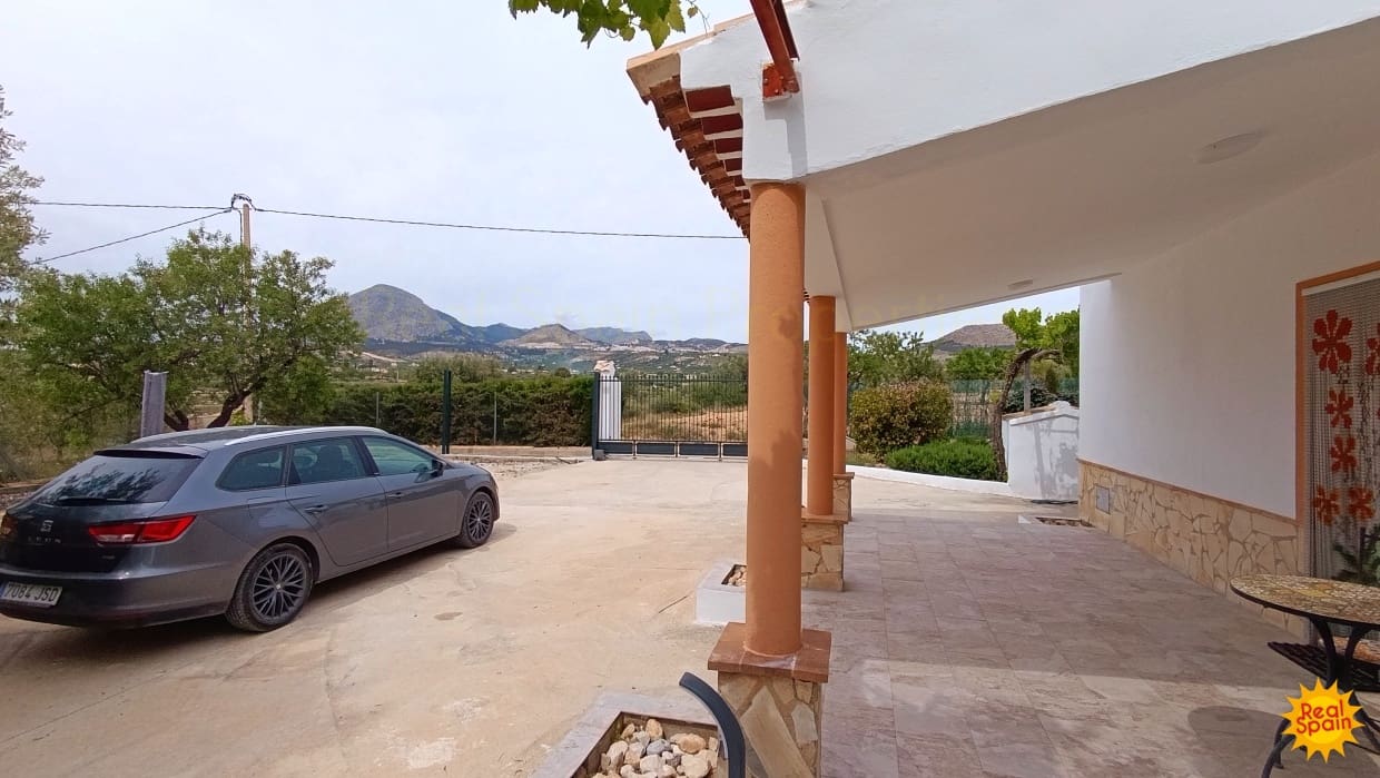 2 soveværelse Finca/Landehus til salg i Velez-Blanco - € 180.000 (Ref: 9007146)