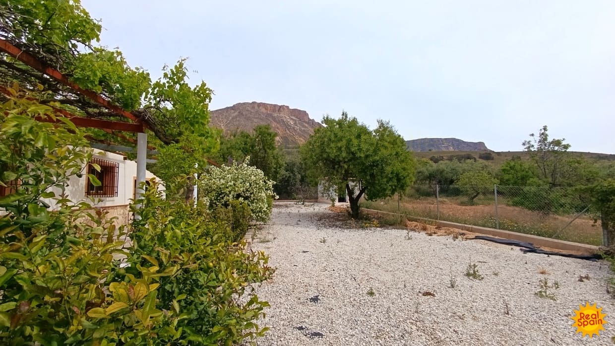 2 soveværelse Finca/Landehus til salg i Velez-Blanco - € 180.000 (Ref: 9007146)