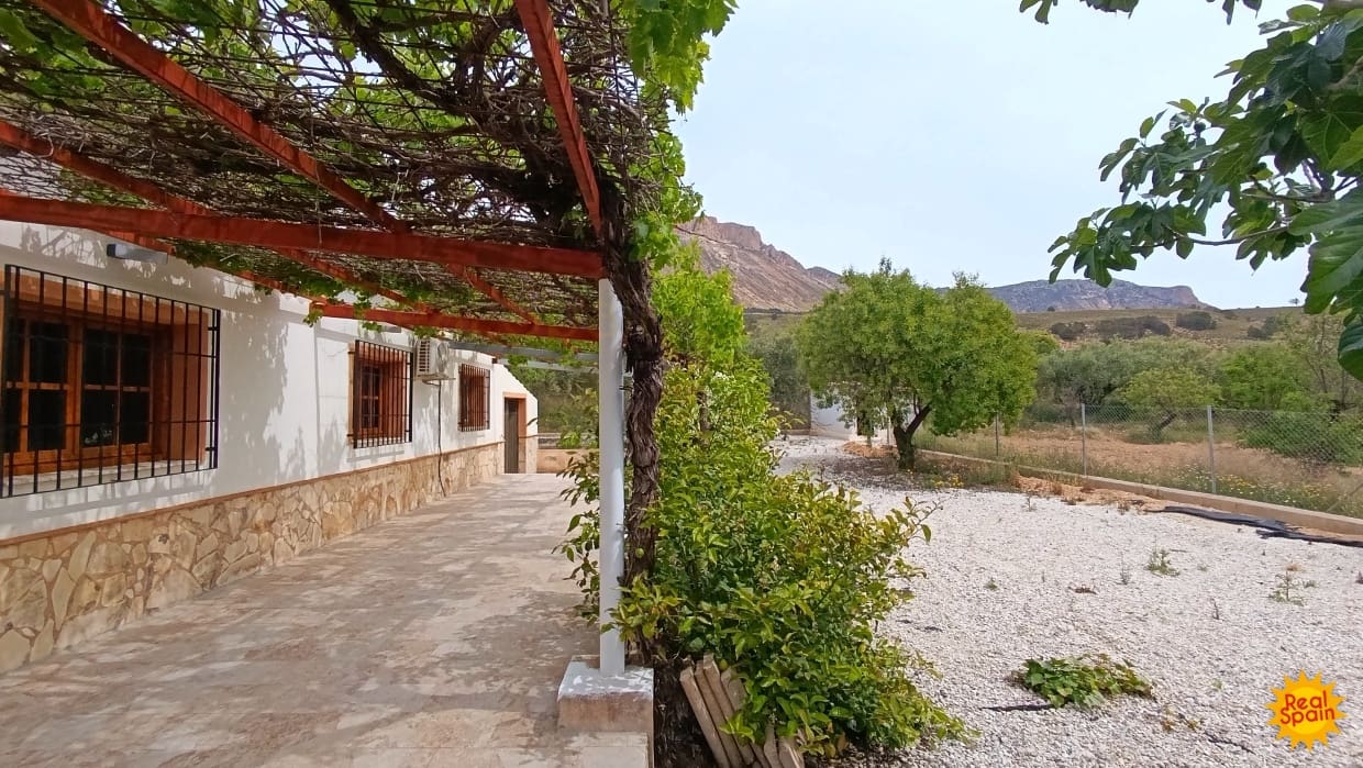 2 soveværelse Finca/Landehus til salg i Velez-Blanco - € 180.000 (Ref: 9007146)