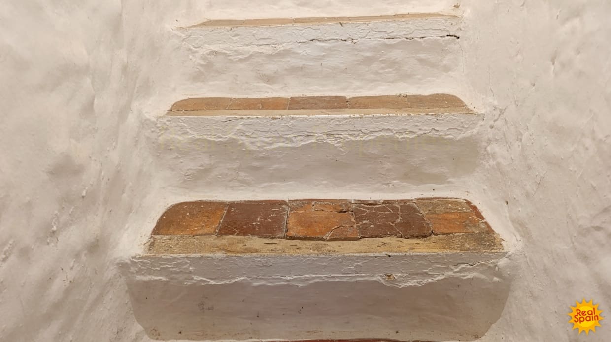 5 soveværelse Finca/Landehus til salg i Velez-Blanco - € 79.900 (Ref: 9013687)