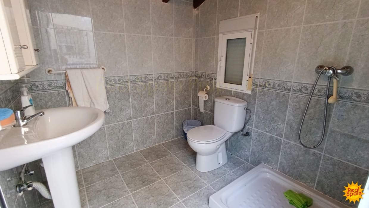 5 soveværelse Finca/Landehus til salg i Velez-Blanco - € 79.900 (Ref: 9013687)