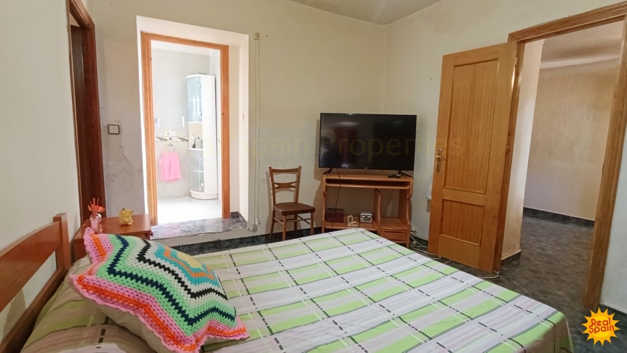 5 soveværelse Finca/Landehus til salg i Velez-Blanco - € 79.900 (Ref: 9013687)