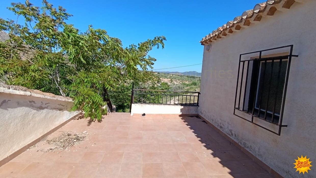 5 soveværelse Finca/Landehus til salg i Velez-Blanco - € 79.900 (Ref: 9013687)