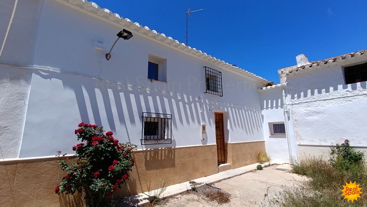 4 soveværelse Finca/Landehus til salg i Velez-Blanco - € 129.000 (Ref: 9020396)