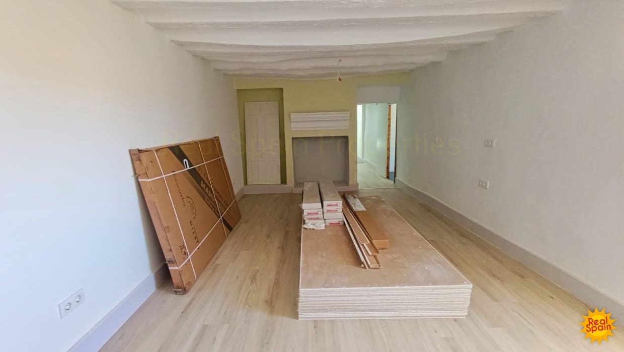 4 soveværelse Finca/Landehus til salg i Velez-Blanco - € 129.000 (Ref: 9020396)