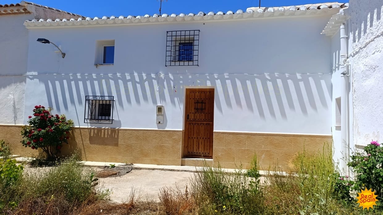 4 soveværelse Finca/Landehus til salg i Velez-Blanco - € 129.000 (Ref: 9020396)