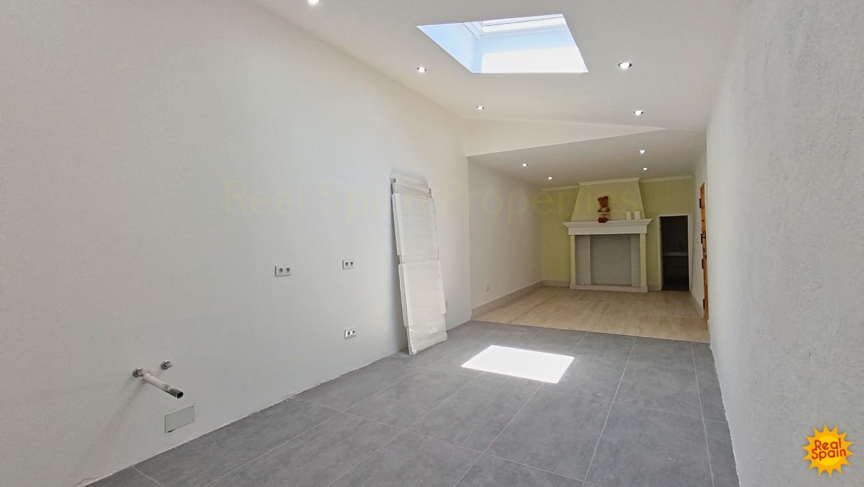 4 soveværelse Finca/Landehus til salg i Velez-Blanco - € 129.000 (Ref: 9020396)