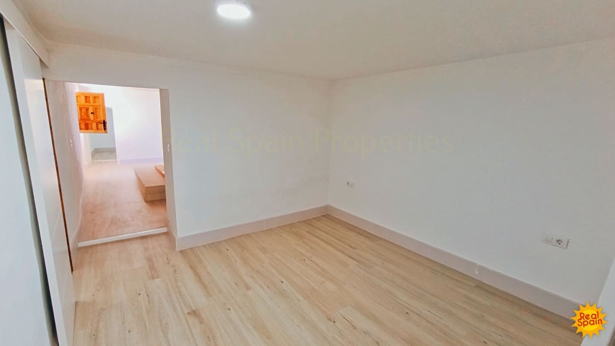 4 soveværelse Finca/Landehus til salg i Velez-Blanco - € 129.000 (Ref: 9020396)