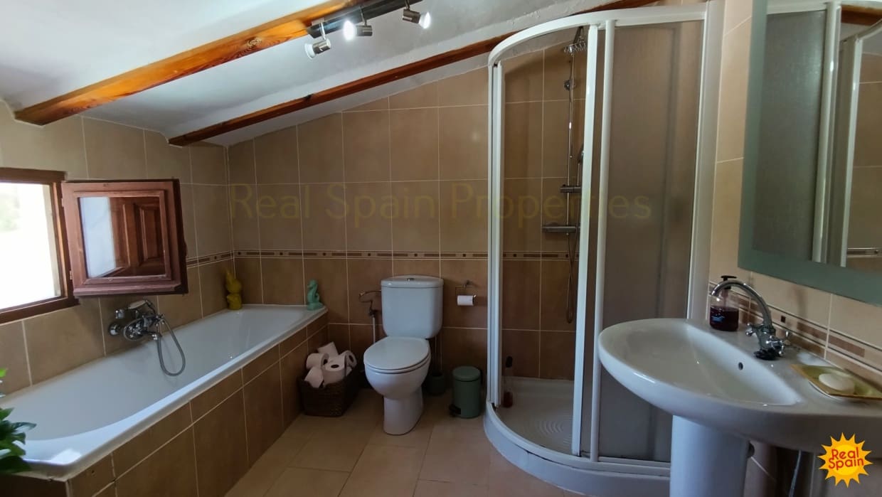 4 bedroom Finca/Country House for sale in Velez-Rubio - € 219,995 (Ref: 9057330)