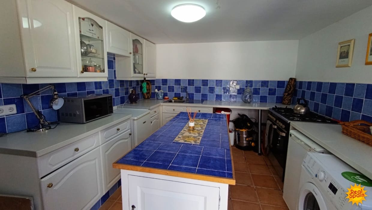 4 bedroom Finca/Country House for sale in Velez-Rubio - € 219,995 (Ref: 9057330)