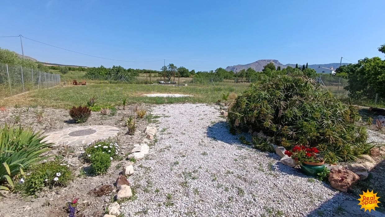 4 bedroom Finca/Country House for sale in Velez-Rubio - € 219,995 (Ref: 9057330)