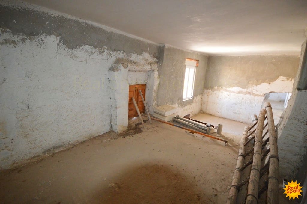 4 sovrum Hus till salu i Oria - 59 000 € (Ref: 9130251)