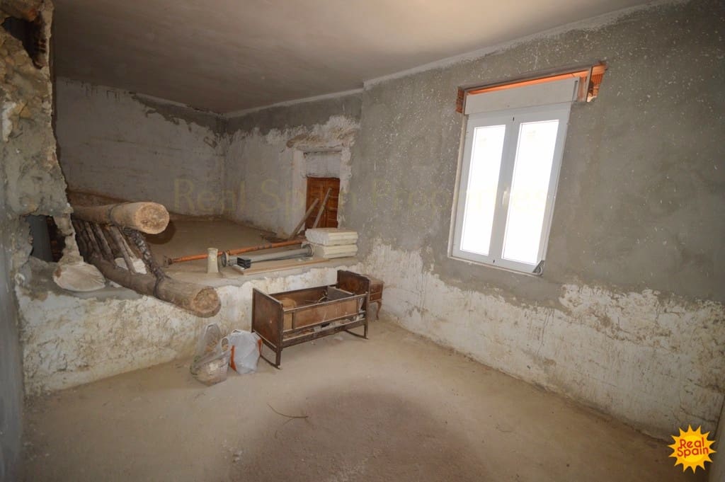 4 sovrum Hus till salu i Oria - 59 000 € (Ref: 9130251)