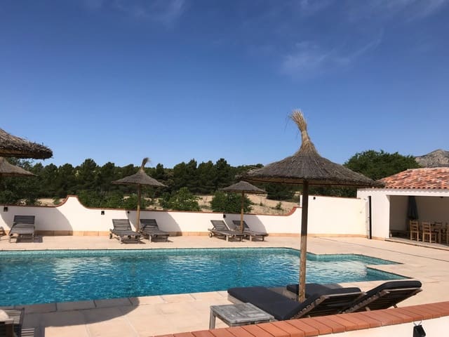 6 quarto Quinta/Casa Rural para venda em Chirivel com piscina - 499 000 € (Ref: 9188707)