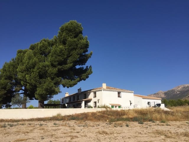 6 quarto Quinta/Casa Rural para venda em Chirivel com piscina - 499 000 € (Ref: 9188707)