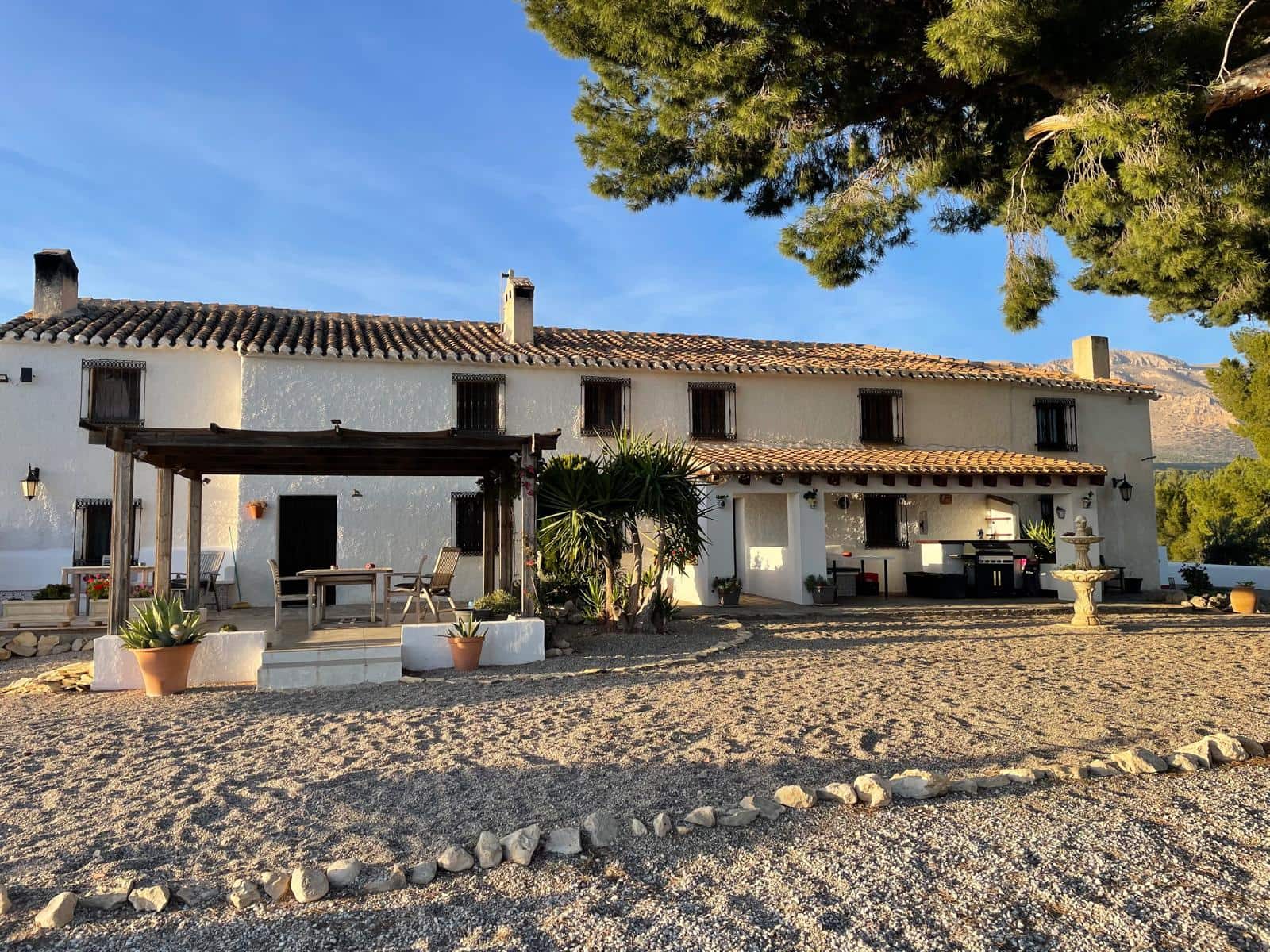 6 bedroom Finca/Country House for sale in Chirivel with pool - € 499,000 (Ref: 9188707)