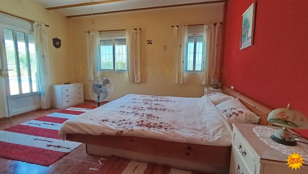 4 soverom Finca/Herregård til salgs i Velez-Blanco med svømmebasseng - € 249 000 (Ref: 9235945)