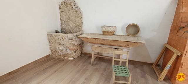 6 soveværelse Byhus til salg i Vélez-Blanco - € 124.000 (Ref: 9353696)