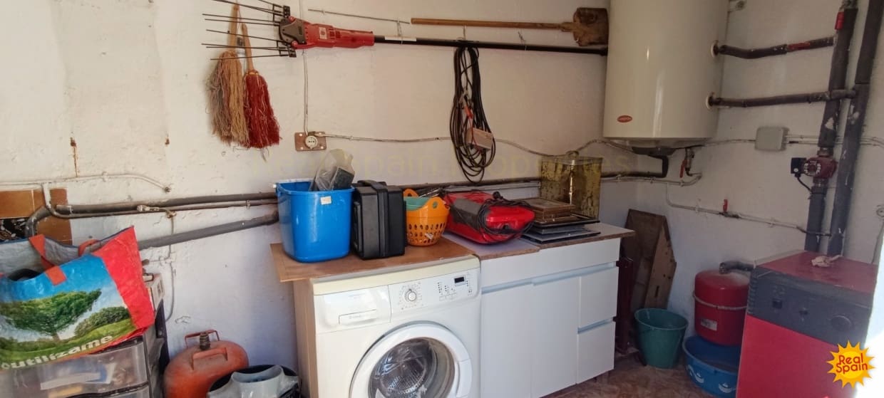 6 makuuhuone Omakotitalo myytävänä paikassa Velez-Blanco - 124 000 € (Ref: 9353696)