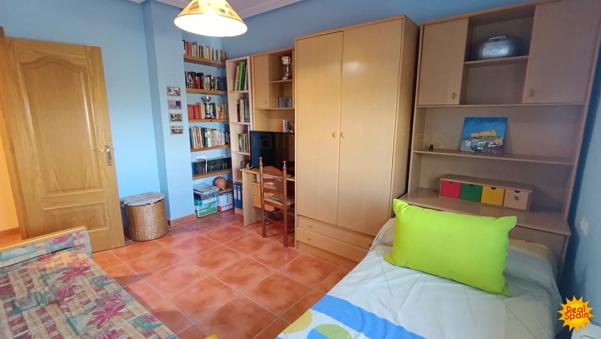 4 bedroom Cave House for sale in Benamaurel - € 229,000 (Ref: 9398093)