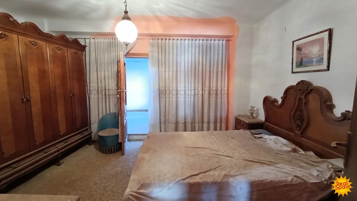 4 bedroom Townhouse for sale in Cullar - € 35,000 (Ref: 9557368)