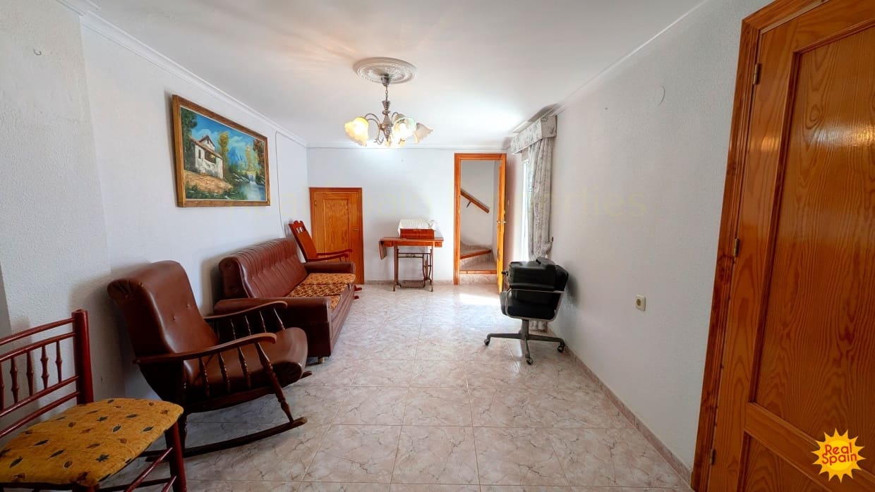 4 makuuhuone Omakotitalo myytävänä paikassa Velez-Blanco - 80 000 € (Ref: 9772543)