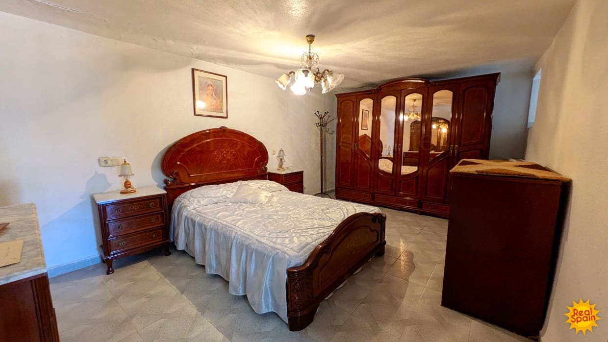 4 makuuhuone Omakotitalo myytävänä paikassa Velez-Blanco - 80 000 € (Ref: 9772543)