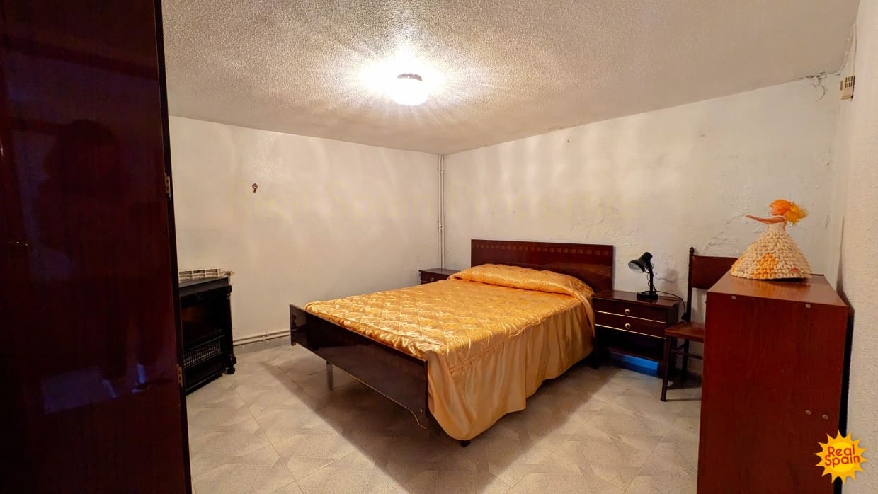 4 makuuhuone Omakotitalo myytävänä paikassa Velez-Blanco - 80 000 € (Ref: 9772543)