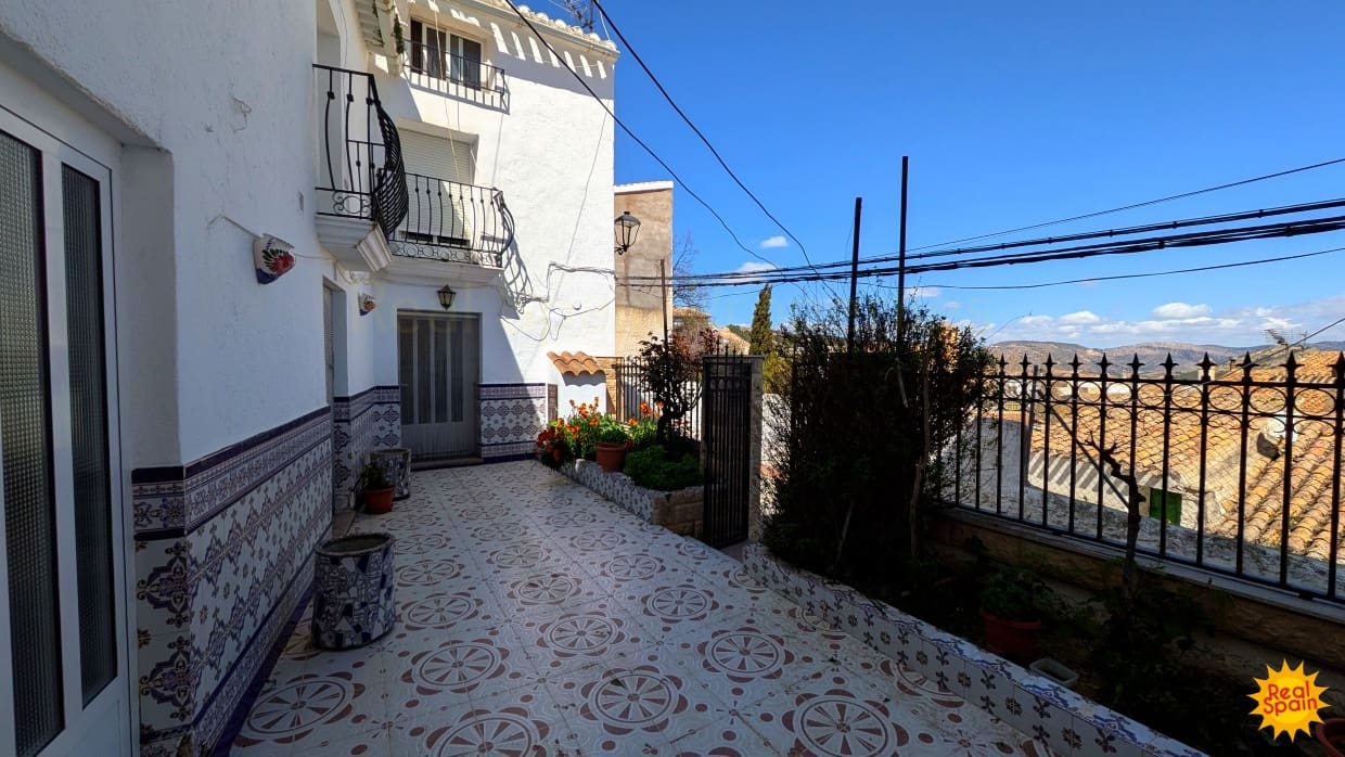 4 makuuhuone Omakotitalo myytävänä paikassa Velez-Blanco - 80 000 € (Ref: 9772543)