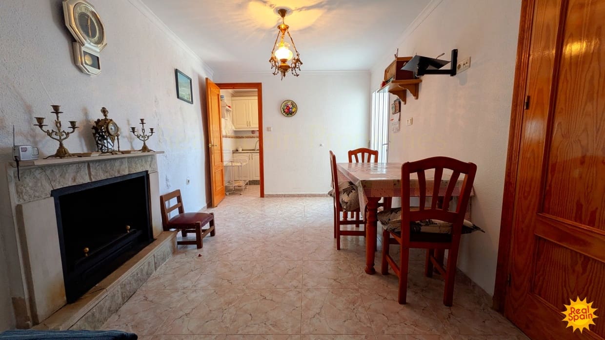 4 makuuhuone Omakotitalo myytävänä paikassa Velez-Blanco - 80 000 € (Ref: 9772543)