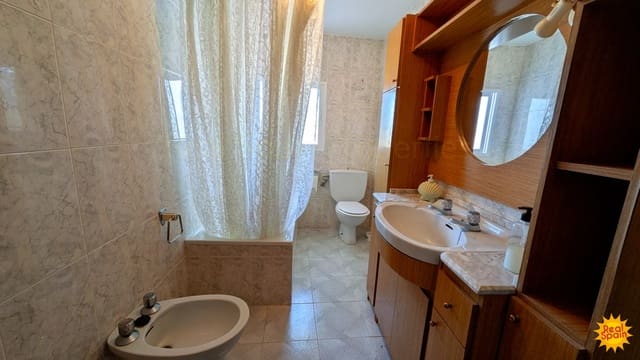 4 makuuhuone Omakotitalo myytävänä paikassa Vélez-Blanco - 80 000 € (Ref: 9772543)