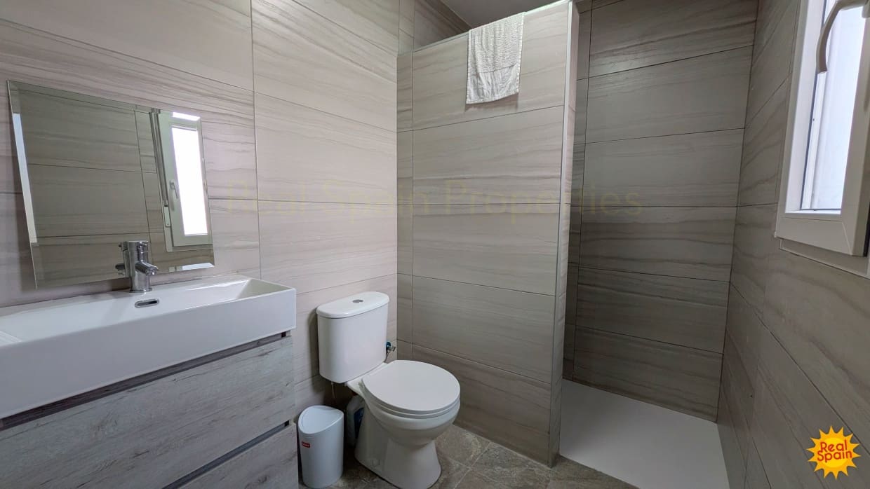 6 slaapkamer Huis te koop in Velez-Rubio - € 165.000 (Ref: 9798206)