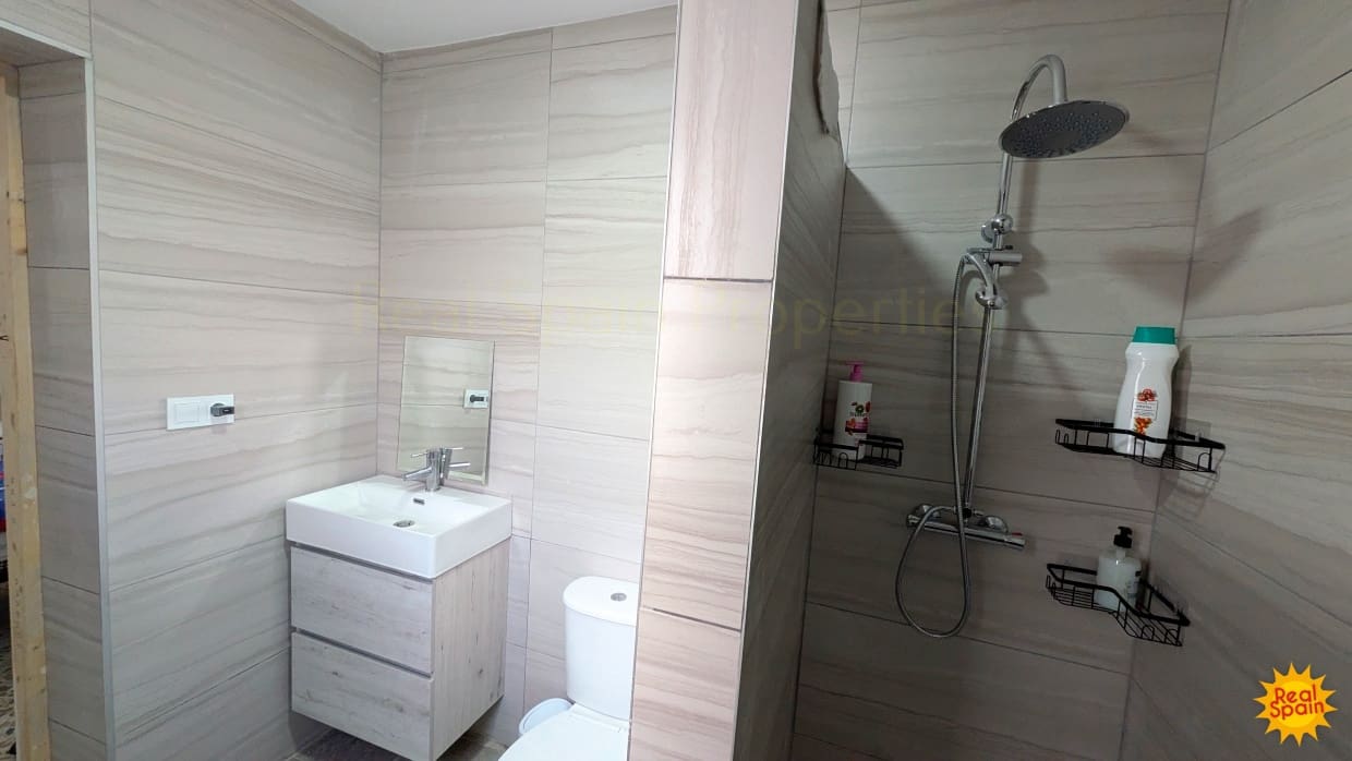 6 slaapkamer Huis te koop in Velez-Rubio - € 165.000 (Ref: 9798206)