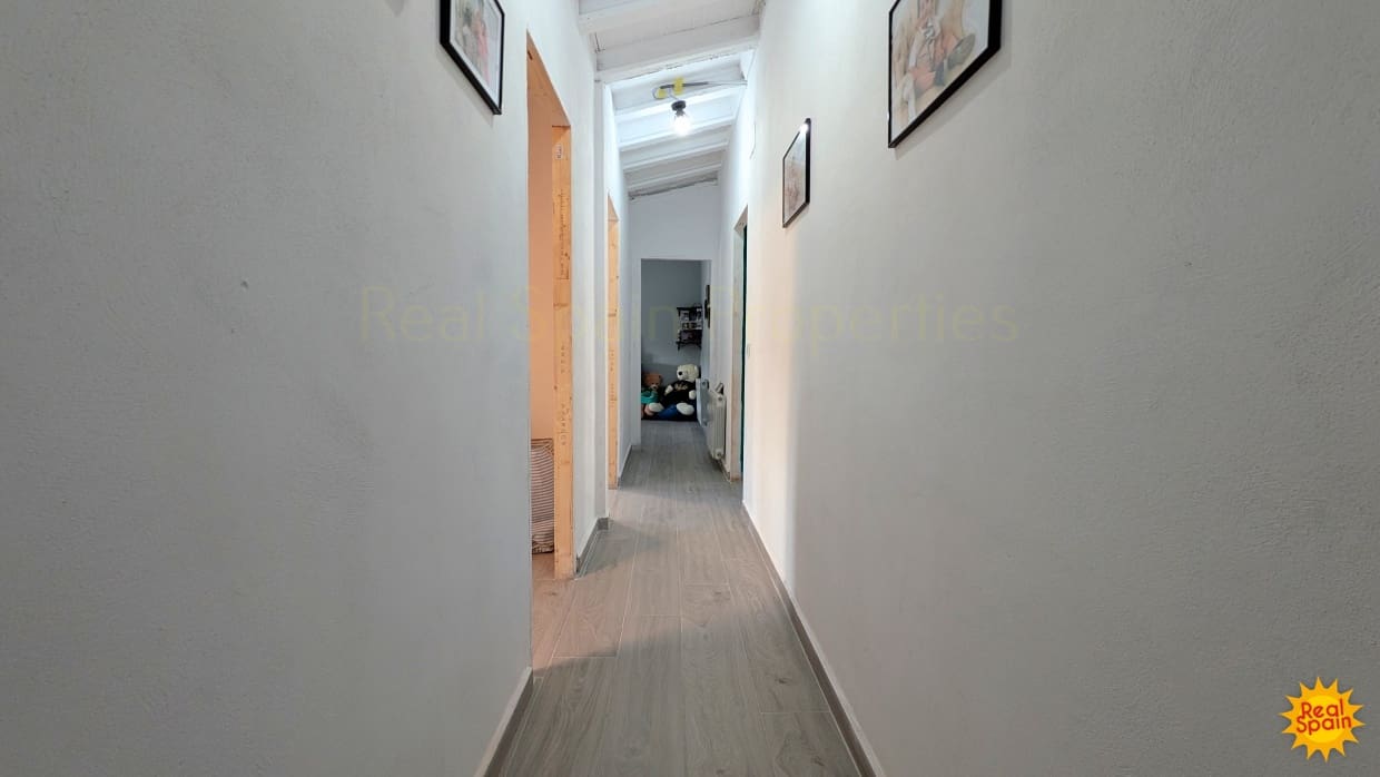 6 slaapkamer Huis te koop in Velez-Rubio - € 165.000 (Ref: 9798206)