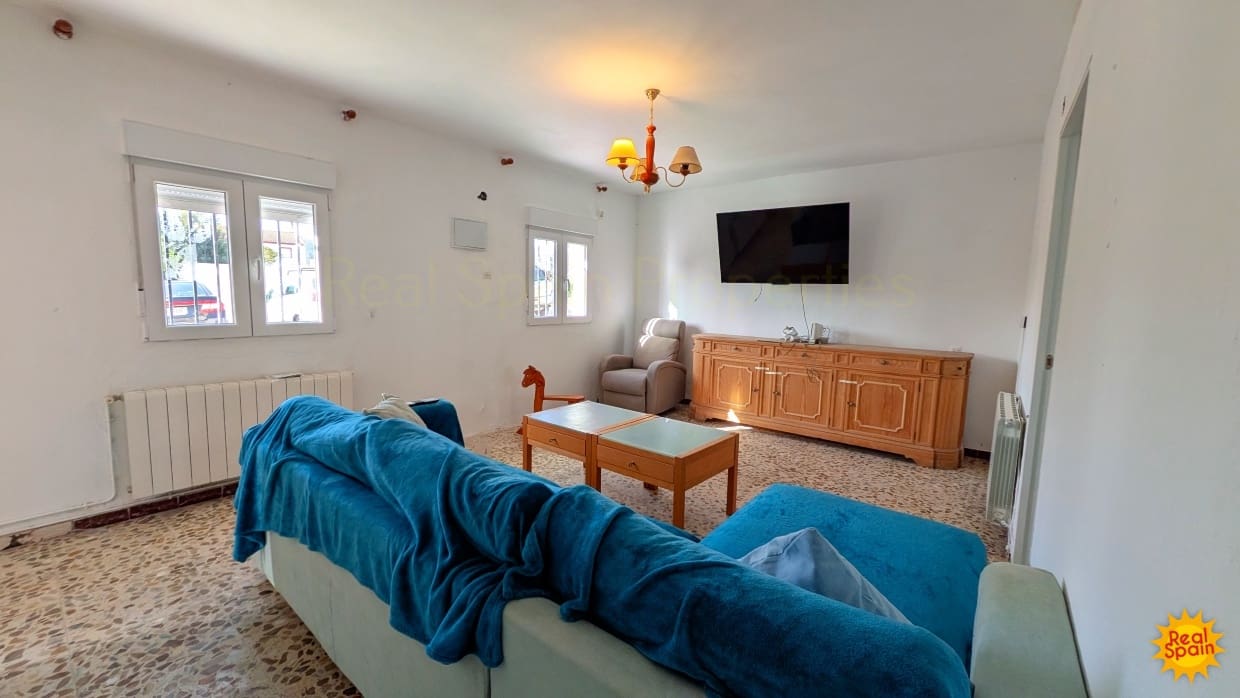 6 slaapkamer Huis te koop in Velez-Rubio - € 165.000 (Ref: 9798206)