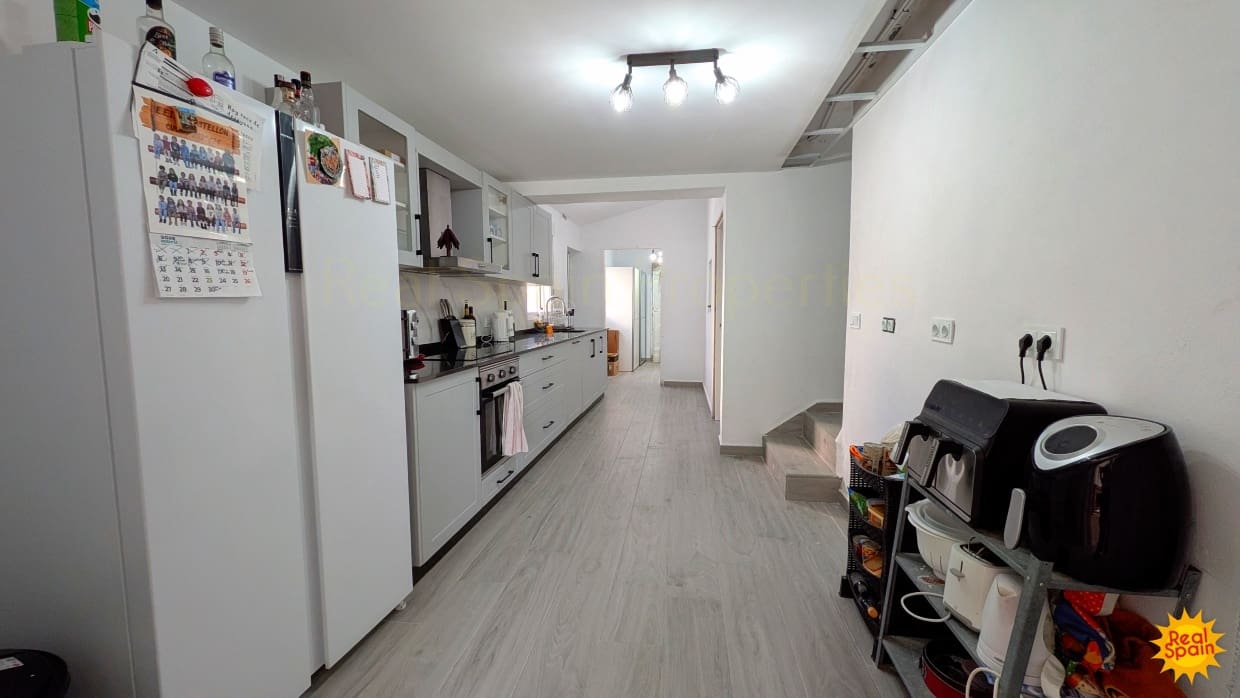 6 slaapkamer Huis te koop in Velez-Rubio - € 165.000 (Ref: 9798206)