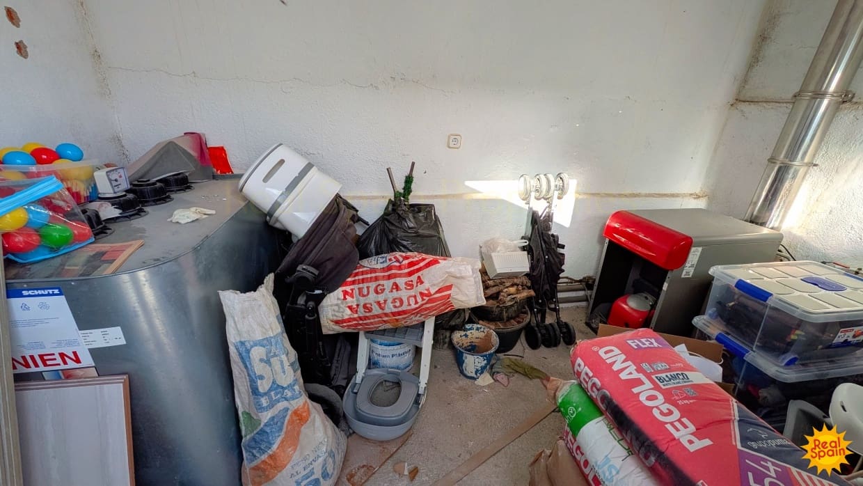 6 slaapkamer Huis te koop in Velez-Rubio - € 165.000 (Ref: 9798206)