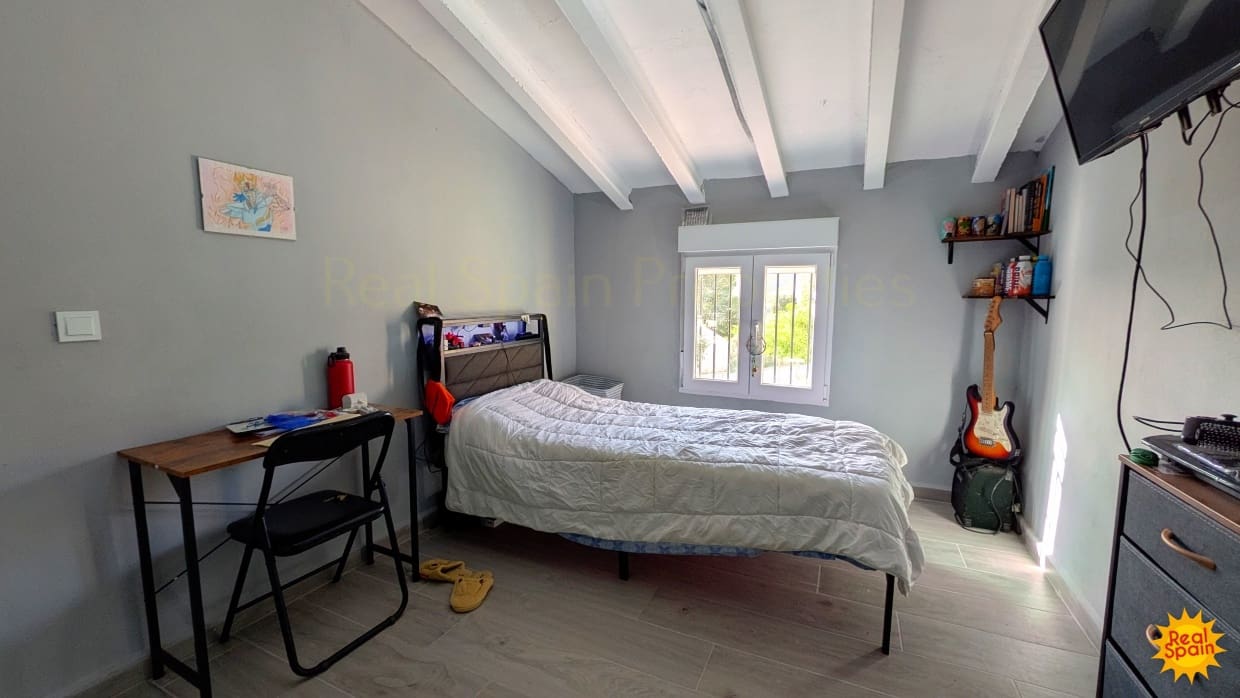 6 slaapkamer Huis te koop in Velez-Rubio - € 165.000 (Ref: 9798206)