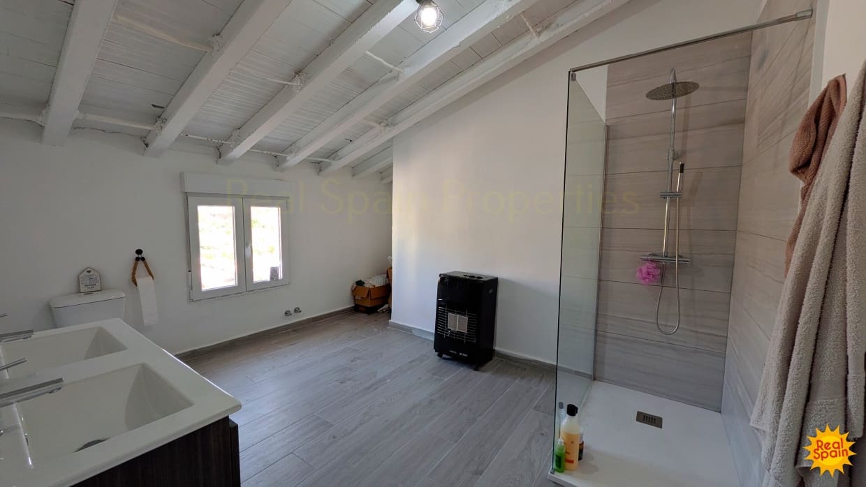 6 slaapkamer Huis te koop in Velez-Rubio - € 165.000 (Ref: 9798206)