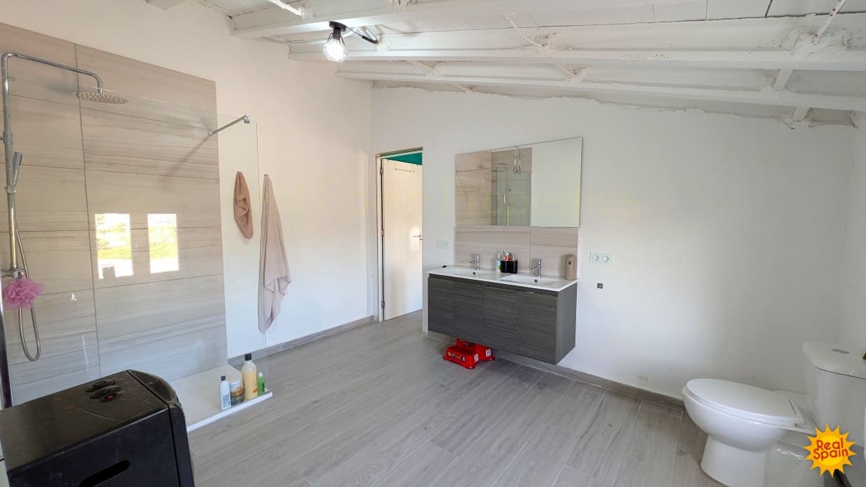 6 slaapkamer Huis te koop in Velez-Rubio - € 165.000 (Ref: 9798206)