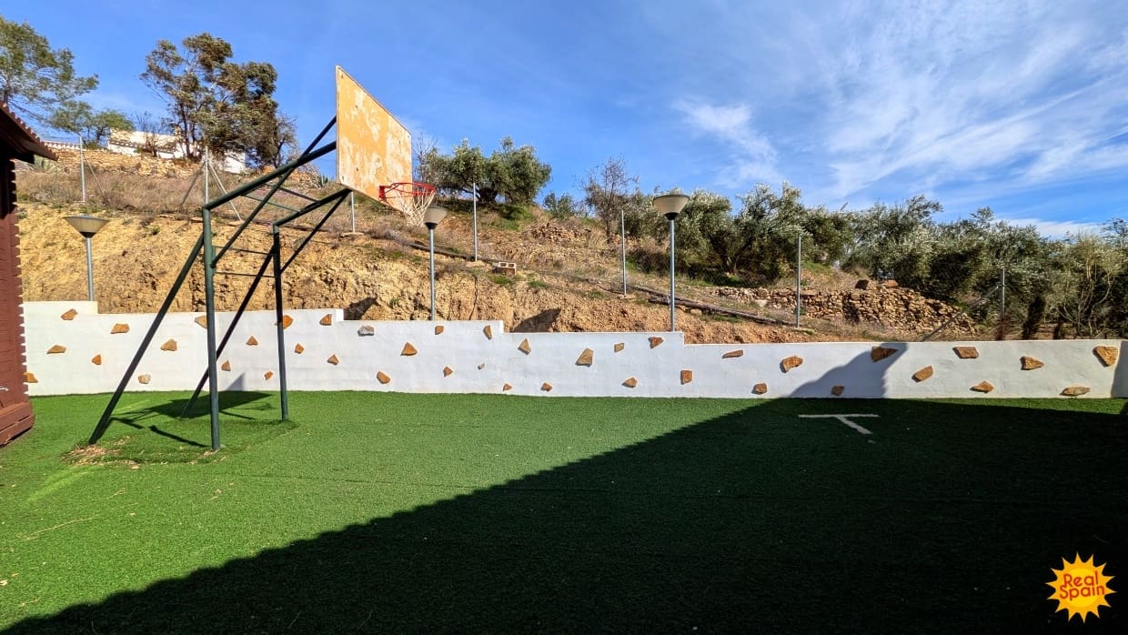 7 quarto Comercial para venda em Velez-Rubio com piscina - 349 000 € (Ref: 9798207)