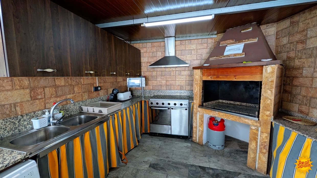 7 quarto Comercial para venda em Velez-Rubio com piscina - 349 000 € (Ref: 9798207)