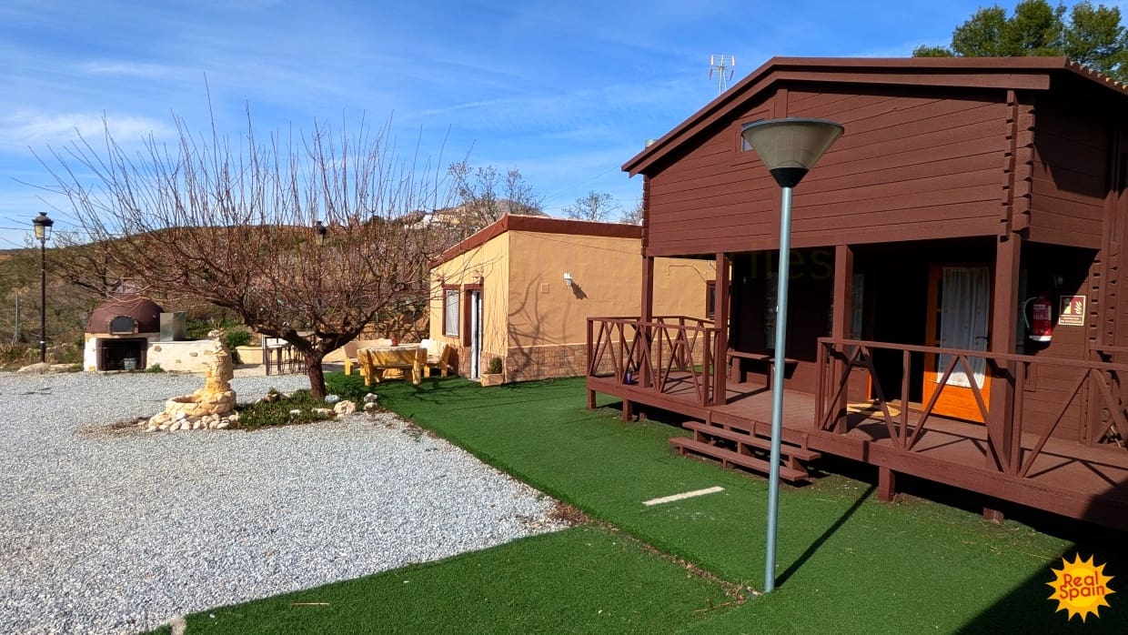 7 quarto Comercial para venda em Velez-Rubio com piscina - 349 000 € (Ref: 9798207)