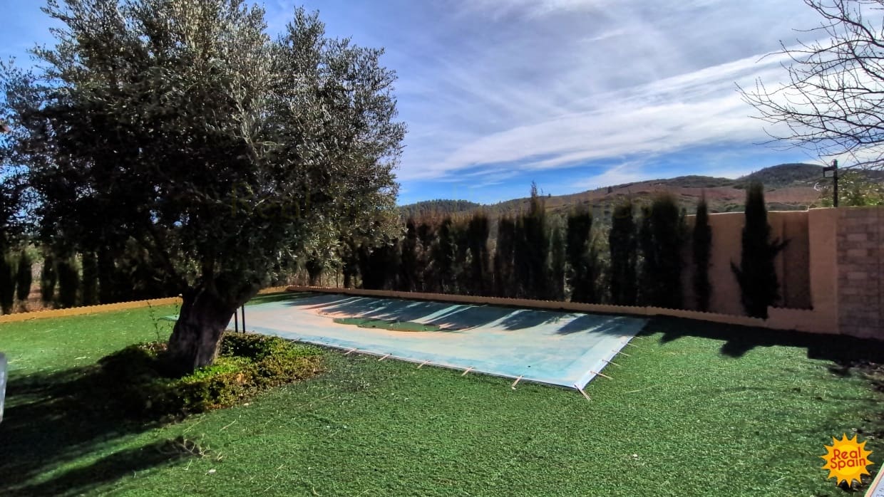 7 quarto Comercial para venda em Velez-Rubio com piscina - 349 000 € (Ref: 9798207)