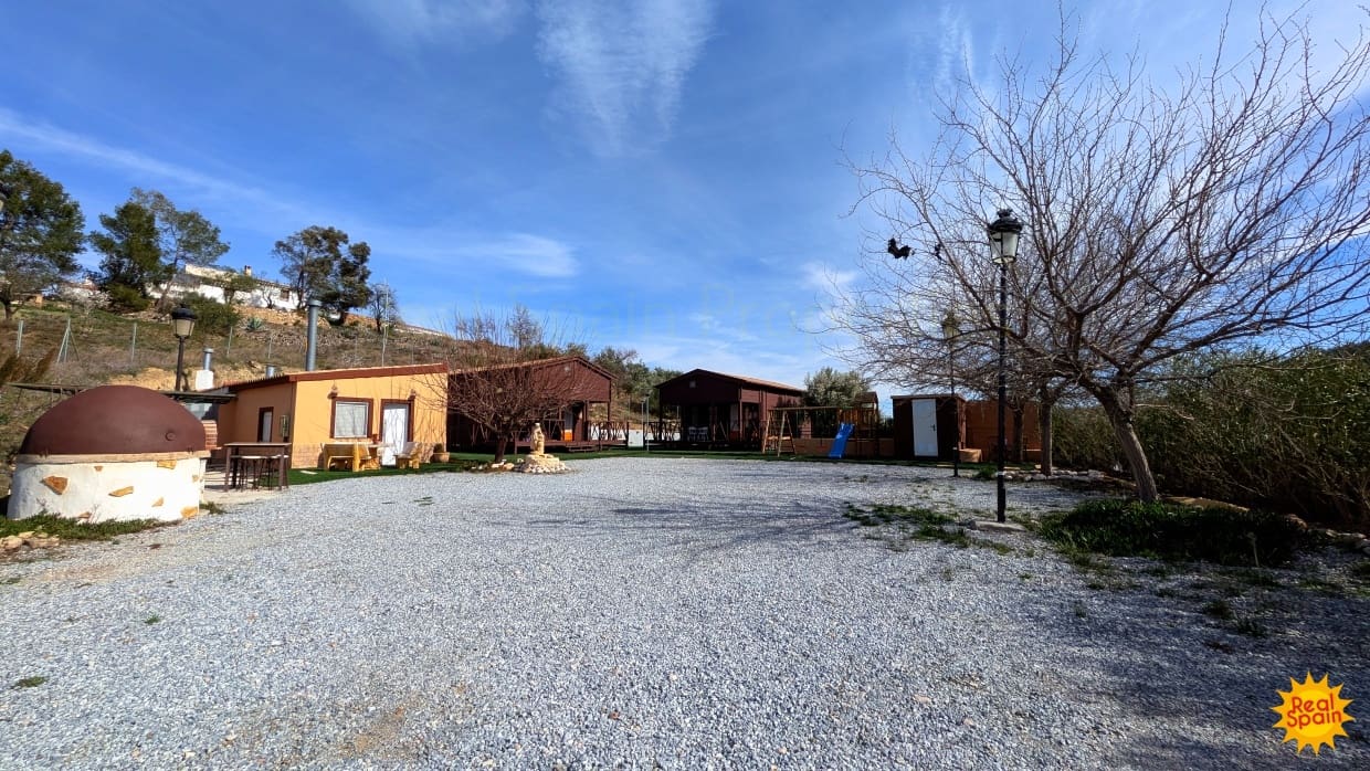 7 quarto Comercial para venda em Velez-Rubio com piscina - 349 000 € (Ref: 9798207)