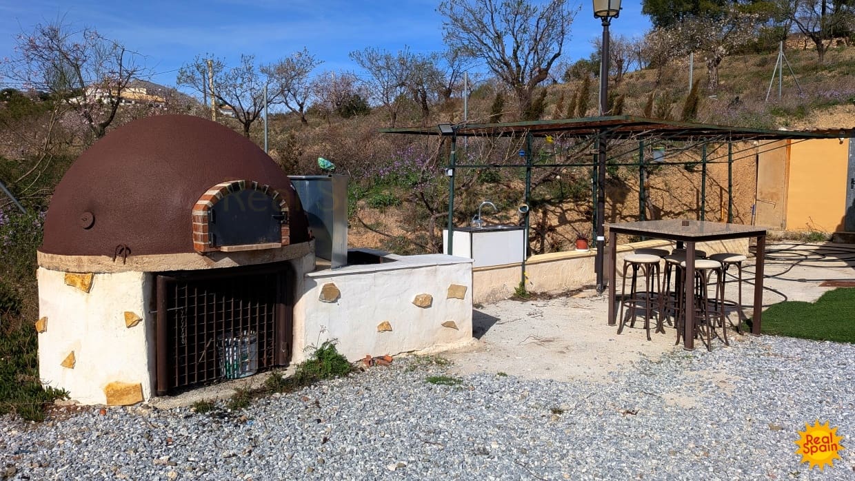 7 quarto Comercial para venda em Velez-Rubio com piscina - 349 000 € (Ref: 9798207)