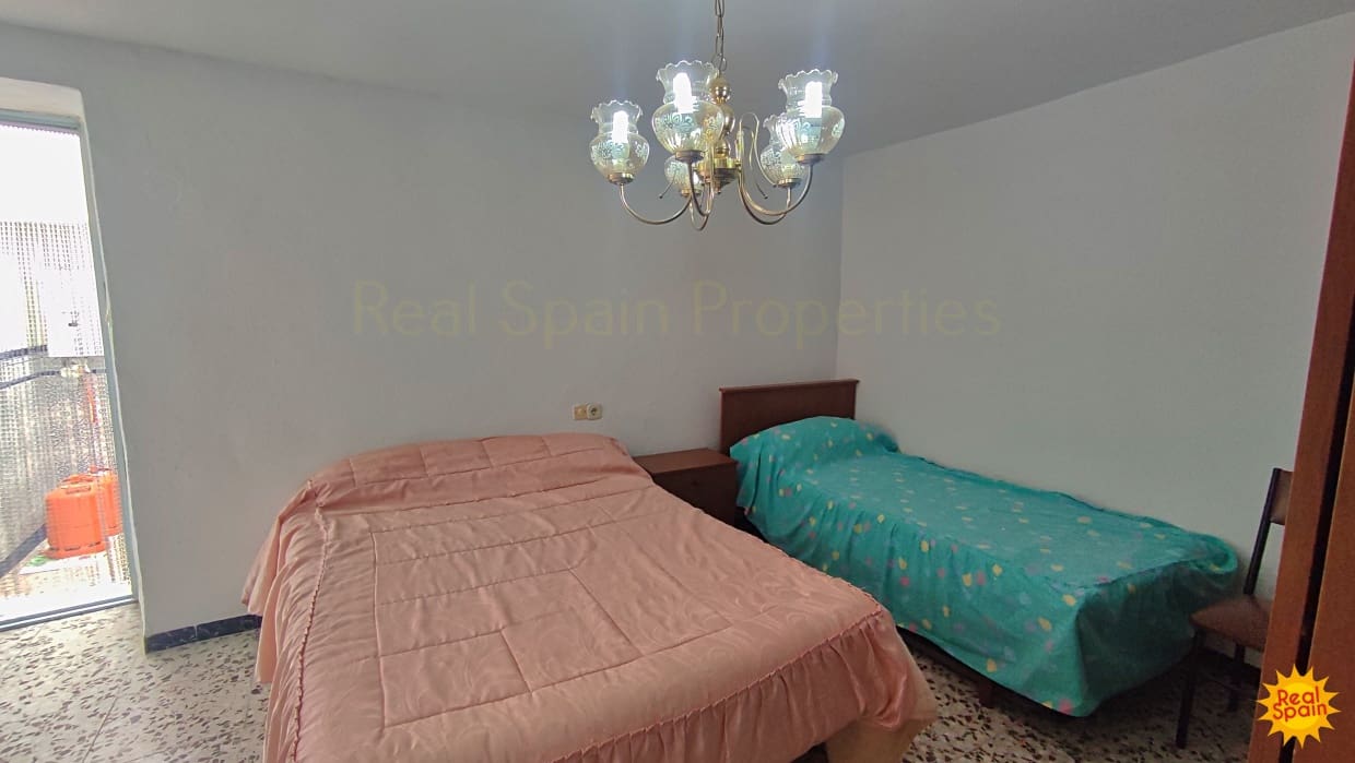 Casa de 4 habitaciones en Vélez-Rubio en venta - 70.000 € (Ref: 9800816)