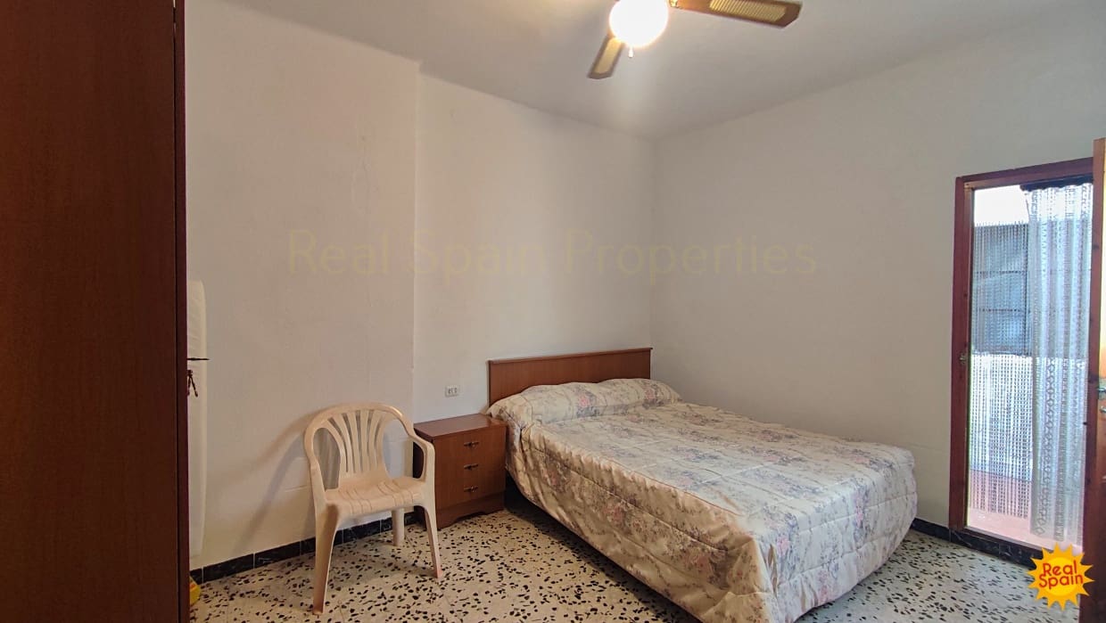 Casa de 4 habitaciones en Vélez-Rubio en venta - 70.000 € (Ref: 9800816)