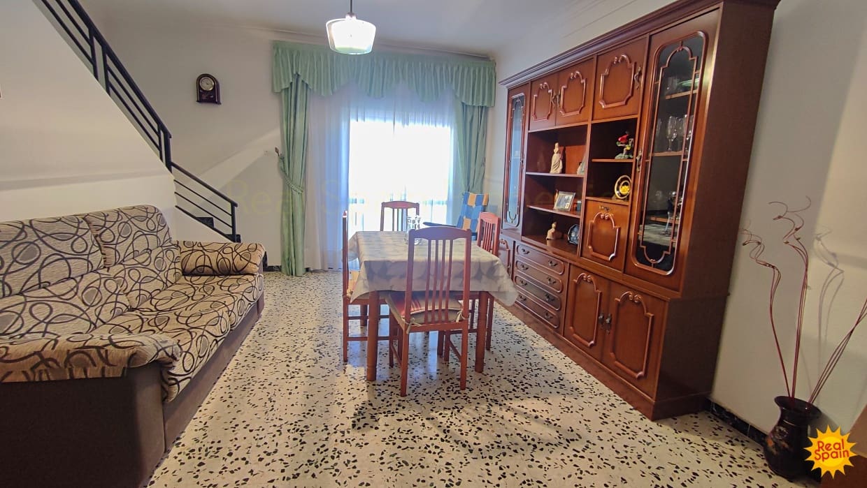 Casa de 4 habitaciones en Vélez-Rubio en venta - 70.000 € (Ref: 9800816)