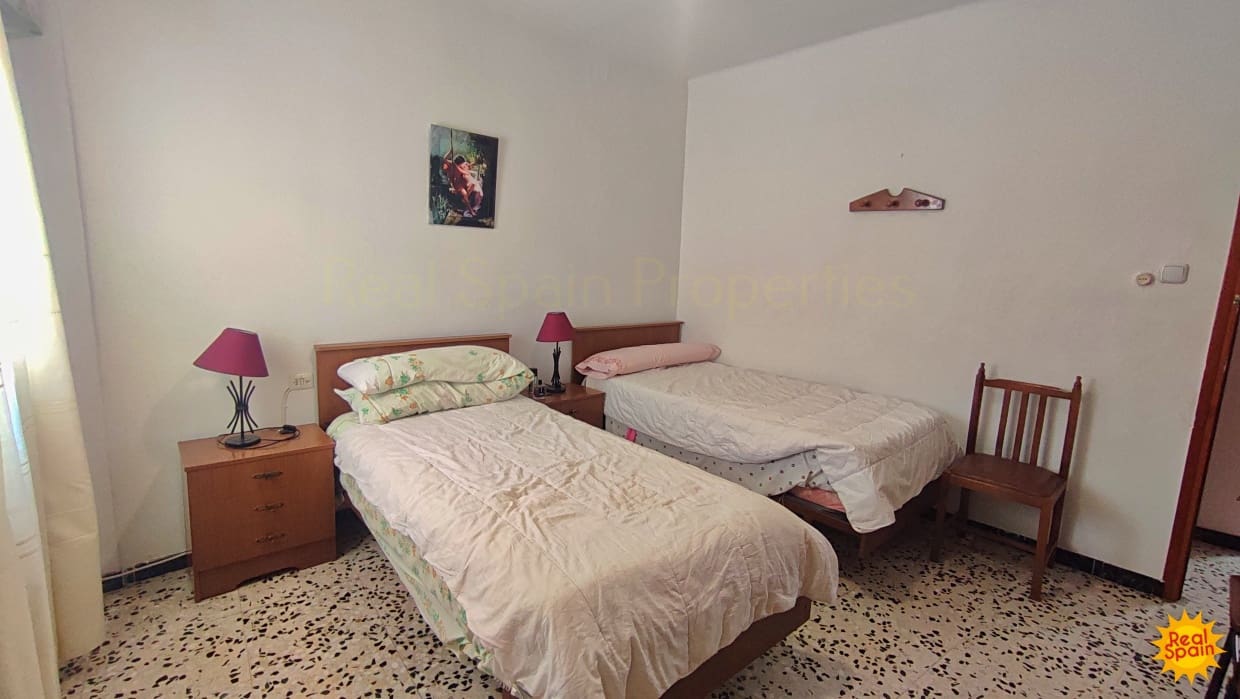 Casa de 4 habitaciones en Vélez-Rubio en venta - 70.000 € (Ref: 9800816)